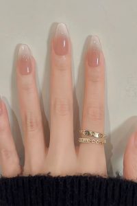 Nailbox phong cách tối giản